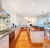 Coastal Penthouse at Coogee Beach - Holiday Jervis Bay