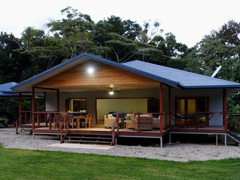 Coconut Beach House - Holiday Jervis Bay 0
