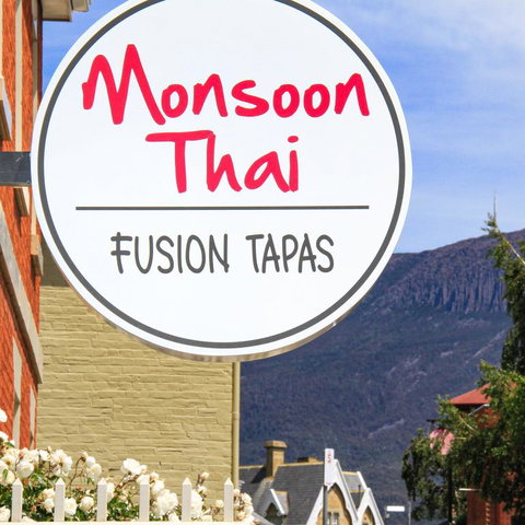 Colonial Hampdens - Holiday Jervis Bay 3