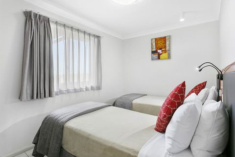 Comfort Inn & Suites Burwood - Holiday Jervis Bay 1