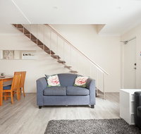 Comfy  Convenient  Homebush West 300 steps train - Holiday Jervis Bay