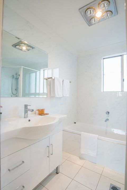 Convenient 2bed Rockdale APT Next To Station&Beach - Holiday Jervis Bay 3