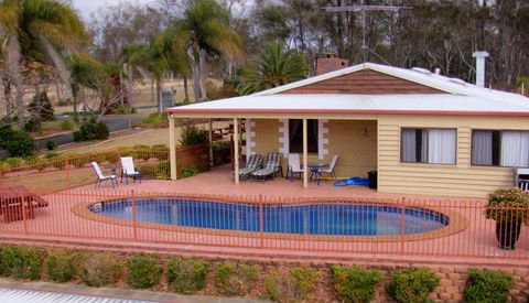 Copper Country Motor Inn & Restaurant - Holiday Jervis Bay 1