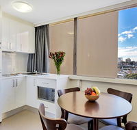 Cosmopolitan apartment at College St - Holiday Jervis Bay