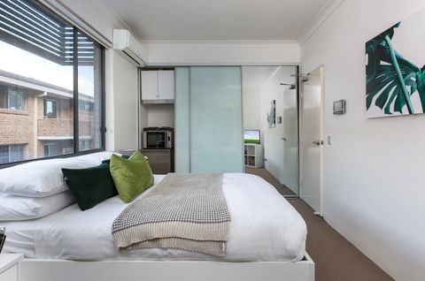 Cosy And Bright Studio Next To Westmead Hospital - Holiday Jervis Bay 2