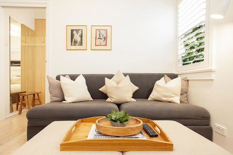 Cosy Flat In Art Deco Building Minutes From City - Holiday Jervis Bay 2