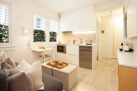 Cosy Flat In Art Deco Building Minutes From City - Holiday Jervis Bay 0