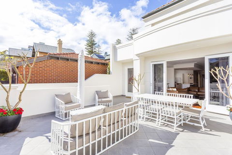 Cottesloe Aqua Retreat - Executive Escapes - Holiday Jervis Bay 1
