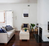 Cottesloe Beach Villa With Large Courtyard Sleeps 4 - Holiday Jervis Bay