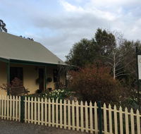 Country Pleasures Bed and Breakfast - Holiday Jervis Bay