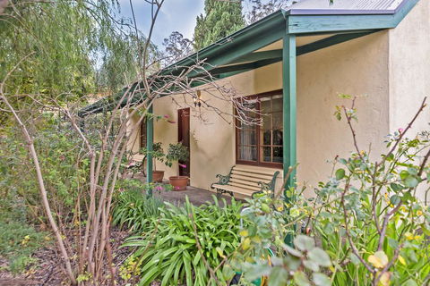 Country Pleasures Bed And Breakfast - Holiday Jervis Bay 1