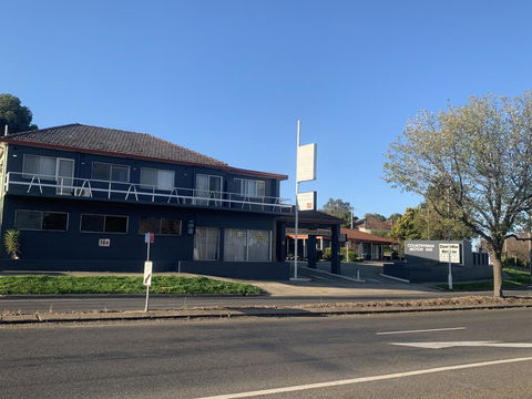 Countryman Motor Inn Cowra - Holiday Jervis Bay 3