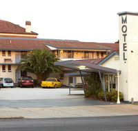 Cowra Motor Inn - Holiday Jervis Bay