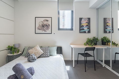 Cozy 2BR Apt 1MinWalkToTrain Bus Shopping Sleeps8 - Holiday Jervis Bay 0