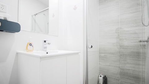 Cozy Apartments Near Burwood Train Station - Holiday Jervis Bay 2