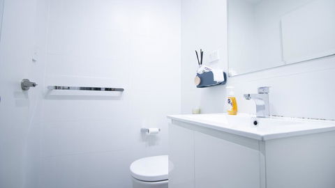 Cozy Apartments Near Burwood Train Station - Holiday Jervis Bay 1