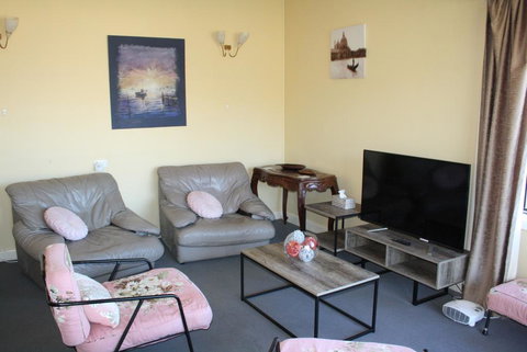 Cozy Beach Weekender - Holiday Jervis Bay 2