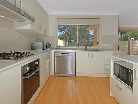 CShells On Quay - Perfect Location And Great Views - Holiday Jervis Bay 3