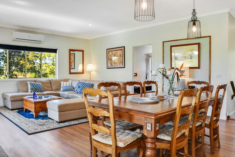 Curra Homestead Maleny - Holiday Jervis Bay 2