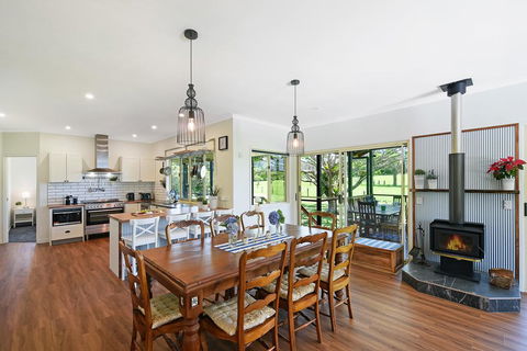 Curra Homestead Maleny - Holiday Jervis Bay 3