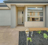 Daisy Villa - close to Mel Airport  Hume Highway -Comfort - Holiday Jervis Bay