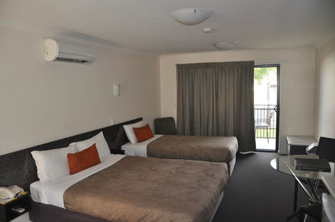 Dalby Fairway Motor Inn - Holiday Jervis Bay 2