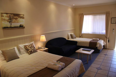 Dalby Mid Town Motor Inn - Holiday Jervis Bay 2
