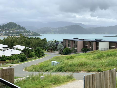 DAYDREAMING Airlie Beach, Water Views & Only 200m To Boardwalk. - Holiday Jervis Bay 2