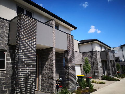 Delicate And Peaceful Bundoora Townhouse 20-R2 - Holiday Jervis Bay 1