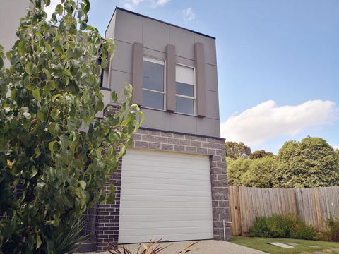 Delicate And Peaceful Bundoora Townhouse 7-R4 - Holiday Jervis Bay 0