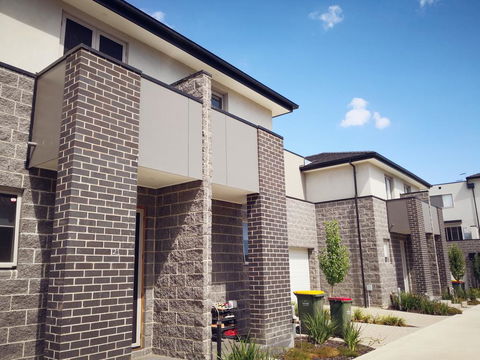 Delicate And Peaceful Bundoora Townhouse 7-R4 - Holiday Jervis Bay 1