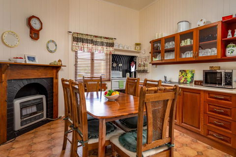 Dillons Cottage - Holiday Jervis Bay 2