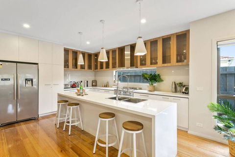 Dromana 300m Beach Shops And Cafes Table Tennis - Holiday Jervis Bay 1