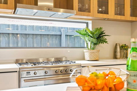 Dromana Beach House For Two Families. - Holiday Jervis Bay 2