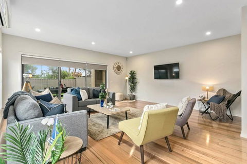 Dromana Beach House For Two Families. - Holiday Jervis Bay 1