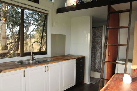 Dyl & Lil's Tiny House On Wheels - Holiday Jervis Bay 2