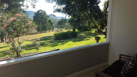 Elfin Hill Vineyard Accommodation - Holiday Jervis Bay 3
