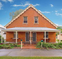 Eliza 1875 Red Brick Duplex Townhouse - Holiday Jervis Bay