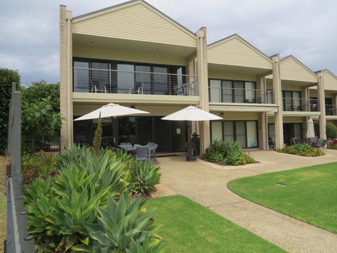 ELSINOR Townhouse 10 Mulwala - Holiday Jervis Bay 0