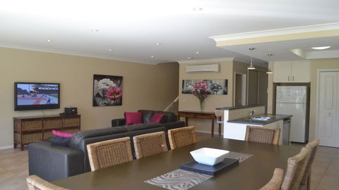 ELSINOR Townhouse 7 Mulwala - Holiday Jervis Bay 2