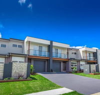 Escape At Nobbys Executive Townhouse 1 74 Pacific Drive - Holiday Jervis Bay