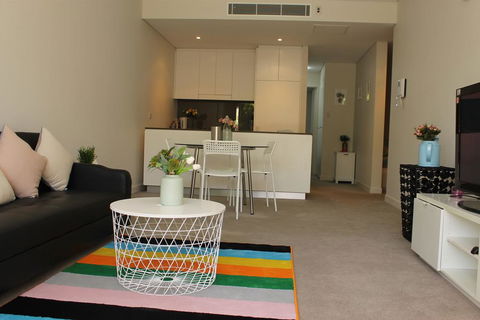 Exquisite Family Home +Parking, Close To CBD - Holiday Jervis Bay 3
