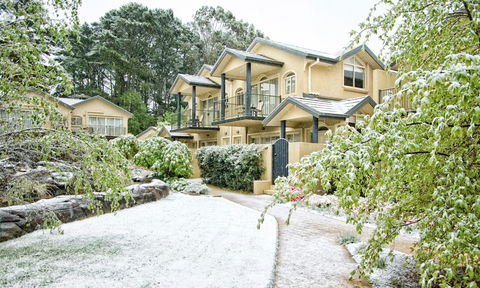 Falls Mountain Retreat Blue Mountains - Holiday Jervis Bay 0