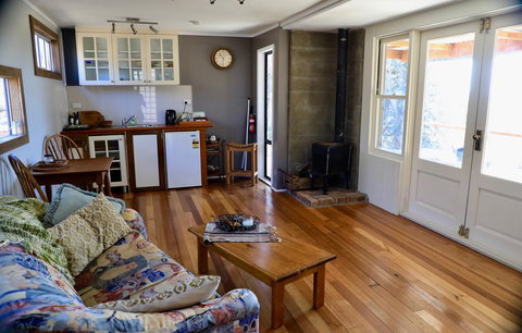 Fig Tree Cabin - Holiday Jervis Bay 2