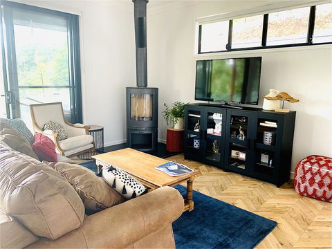 Fletchers Ridge Brand New Luxury Guest House - Holiday Jervis Bay 2