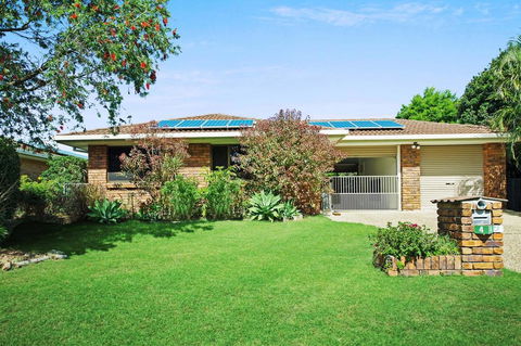 Freshly Revovated Dog Friendly House Walking Distance To Waterfront! - Holiday Jervis Bay 0