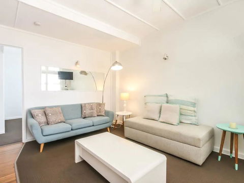 Funky 1 Bedroom Beach Pad By The Beach - Holiday Jervis Bay 0