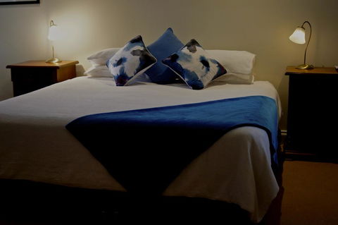 Goolwa Spa & River Retreat House - Holiday Jervis Bay 0