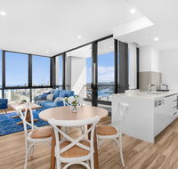 Grand Beach Views in 2-Bed Apartment With Balcony - Holiday Jervis Bay