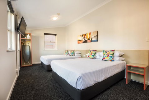 Granville Hotel - Holiday Jervis Bay 1